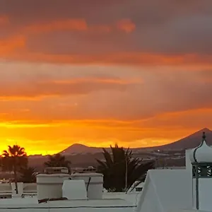 Centrico, Luminoso Y Tranquilo Apartamento